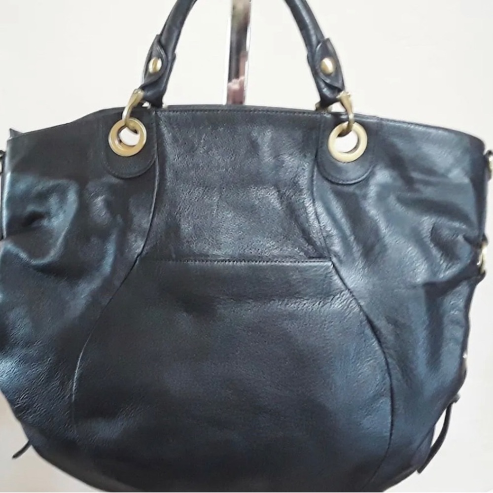 Fenn Wright Manson Women’s Black Leather Shoulder Bag
